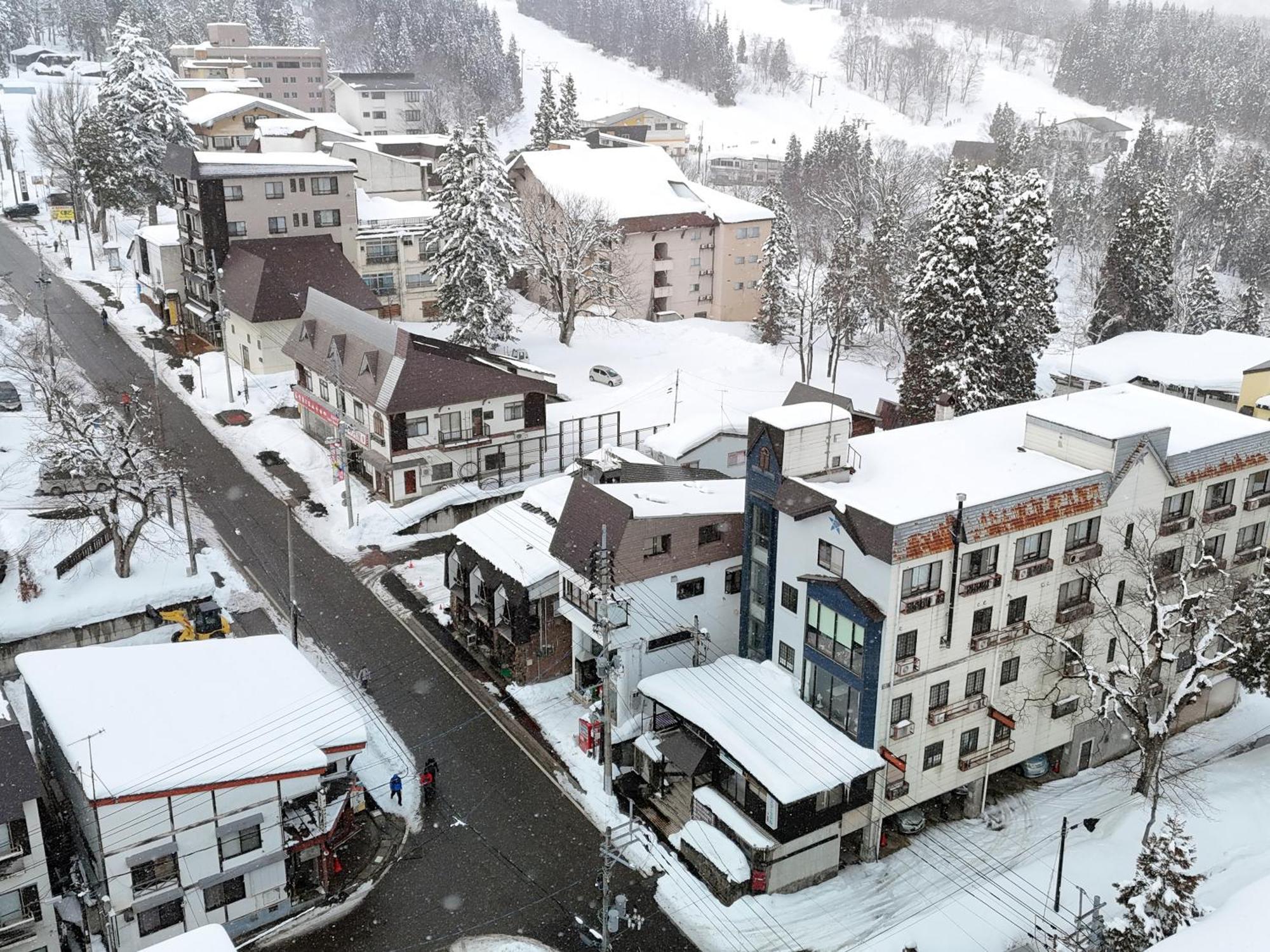 Star Hotel Akakura Myoko Exterior photo